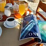 Otel Adamastos 3*