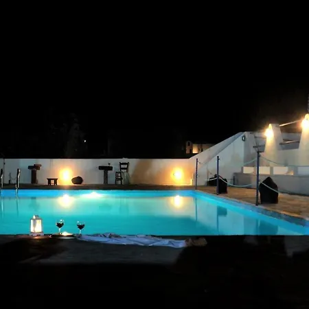 Adamastos Akrotiri (Santorini)