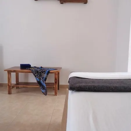 Adamastos Hotell