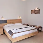 Adamastos 3* Akrotírion