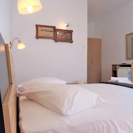 Hotel Adamastos